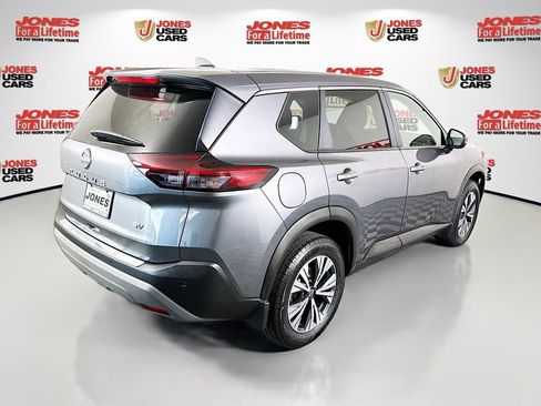 Used 2022 Nissan Rogue SV FWD image 14