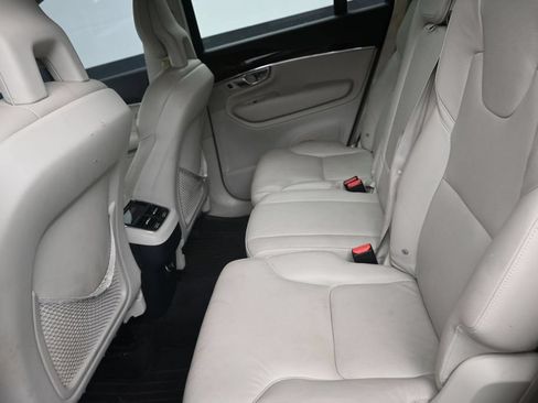 Used 2017 Volvo XC90 T6 Momentum w/ Vision Package AWD/4WD image 13