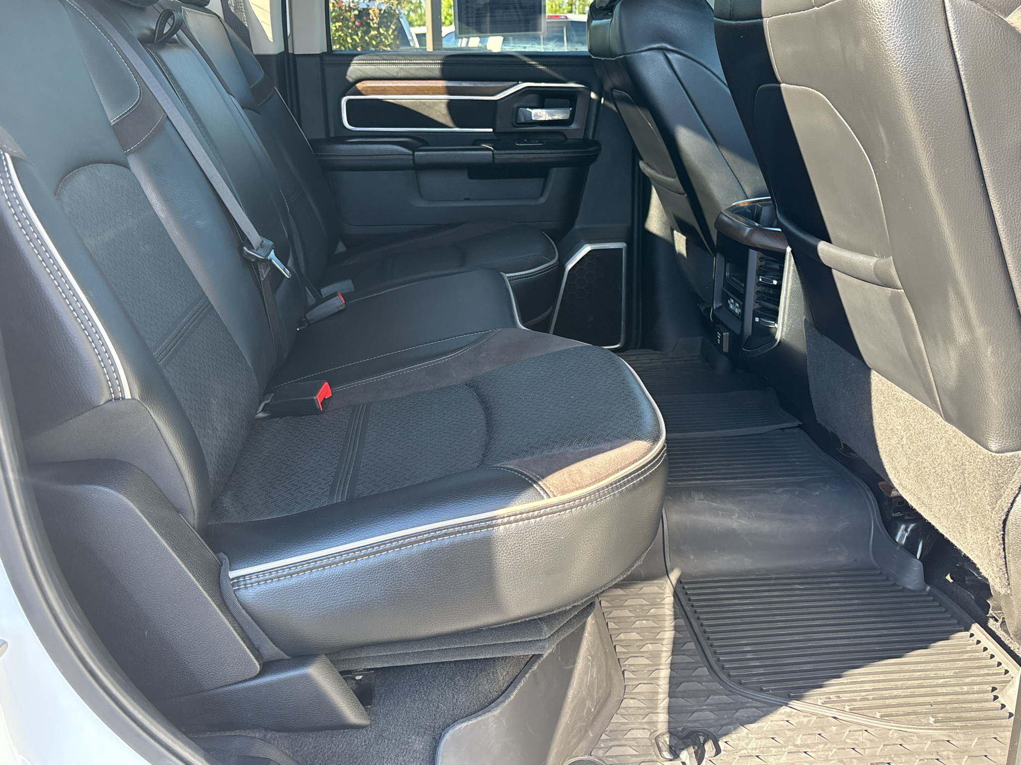 Used 2023 RAM 2500 Laramie AWD/4WD image 27