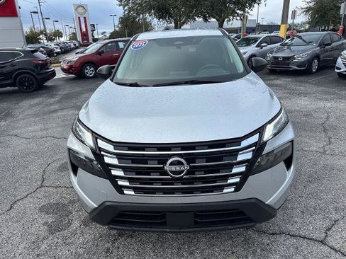 Certified 2025 Nissan Rogue S image 3