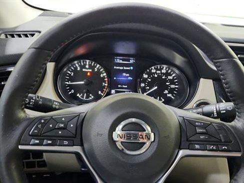 Certified 2018 Nissan Rogue Sport SL image 14
