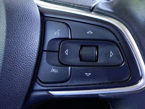 Used 2022 Buick Encore GX Select w/ Sport Touring Package image 16