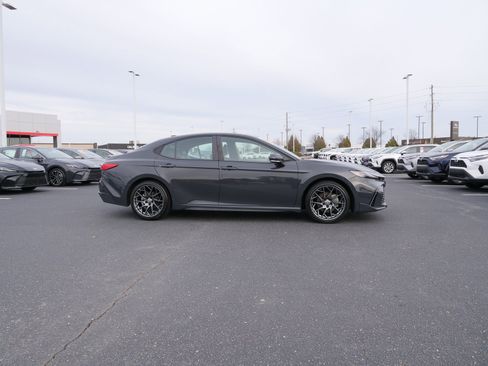 Used 2025 Toyota Camry XSE image 2