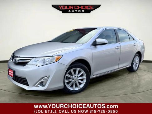 Used 2012 Toyota Camry XLE FWD image 1