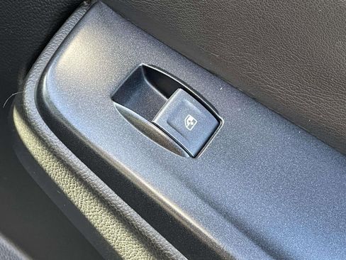 Used 2018 Chevrolet Suburban Premier image 13