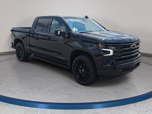 Used 2026 Chevrolet Silverado 1500 High Country w/ High Country Premium Package AWD/4WD image 3