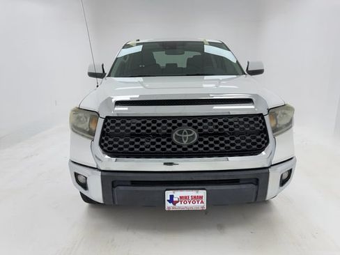 Used 2018 Toyota Tundra SR5 w/ SR5 Upgrade Package RWD image 3