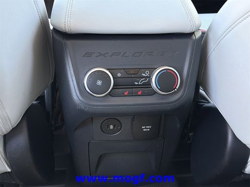 Certified 2025 Ford Explorer Platinum w/ Ultimate Package image 22