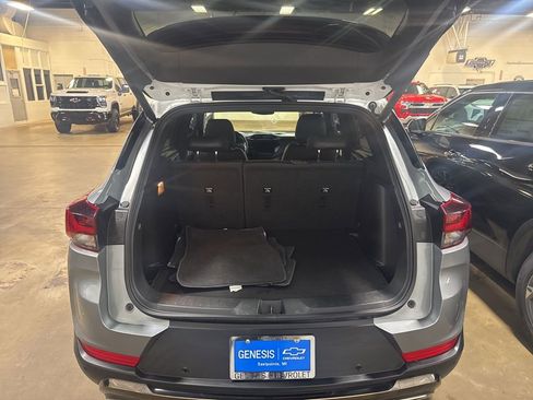 Used 2023 Chevrolet TrailBlazer ACTIV w/ Sun and Liftgate Package image 5