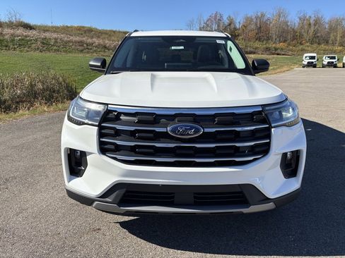 New 2026 Ford Explorer Active w/ Active Comfort Package image 8