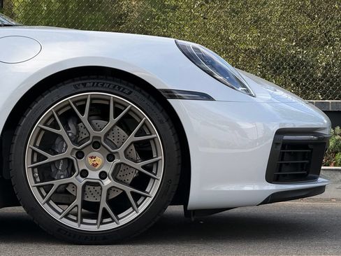 Used 2024 Porsche 911 Carrera RWD image 12
