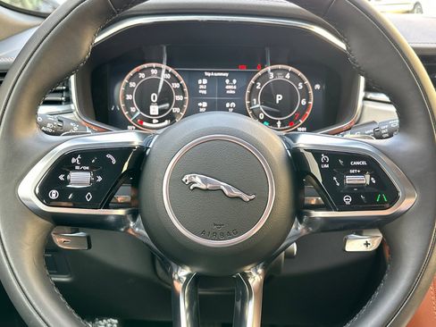 Used 2025 Jaguar F-PACE R-Dynamic S image 27