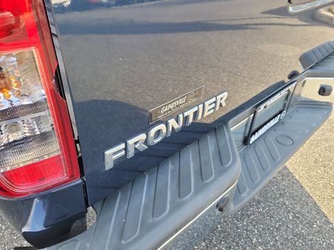 Used 2020 Nissan Frontier SV image 8