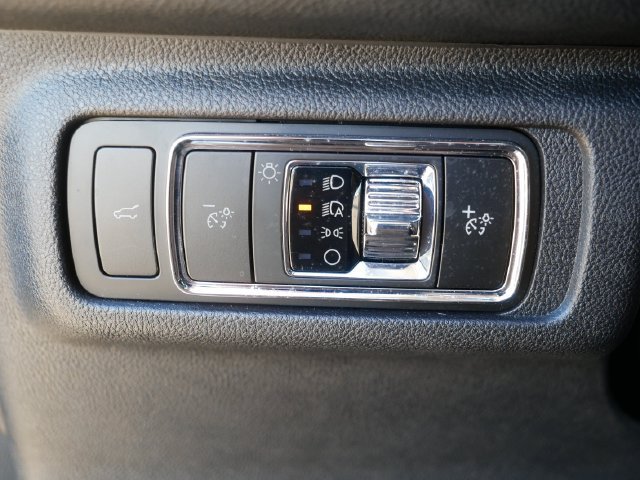 Used 2025 Lincoln Corsair AWD w/ Equipment Group 101A image 21
