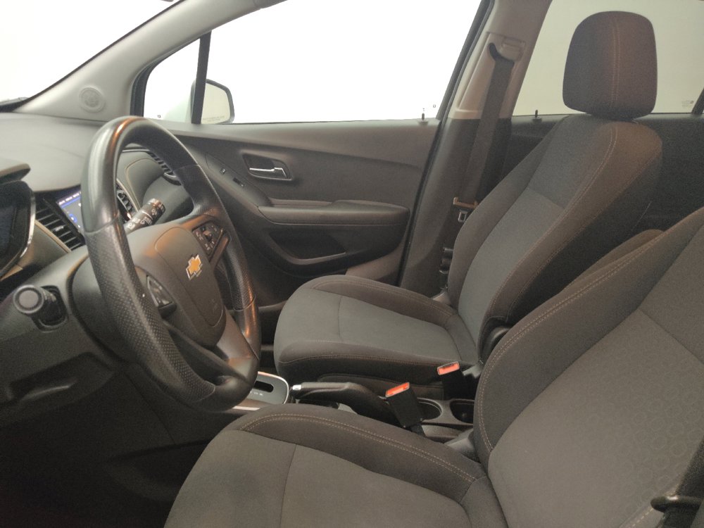 Used 2020 Chevrolet Trax LS w/ Tint and Cruise Package FWD image 17