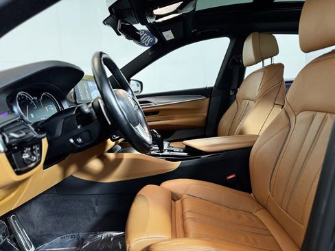 Used 2018 BMW 640i Gran Turismo xDrive w/ M Sport Package image 15