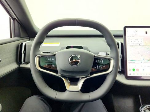 New 2025 Volvo EX30 Plus w/ Protection Package Premier image 25