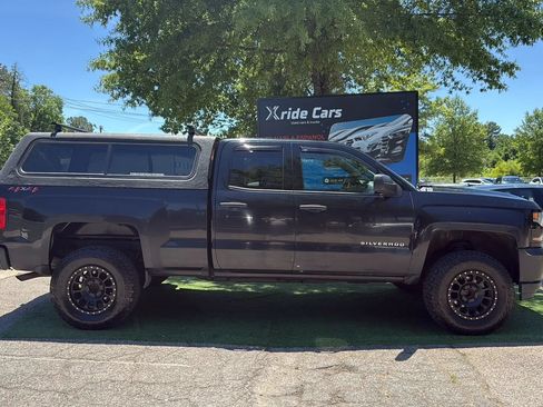 Used 2018 Chevrolet Silverado 1500 W/T w/ Black Out Edition AWD/4WD image 8