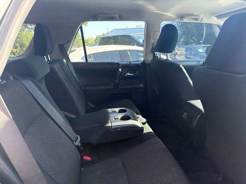 Used 2018 Toyota 4Runner TRD Off-Road AWD/4WD image 4
