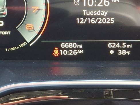 Certified 2025 Audi Q3 2.0T Premium Plus w/ Premium Plus Package image 21