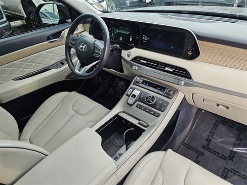 Used 2022 Hyundai Palisade Calligraphy image 11
