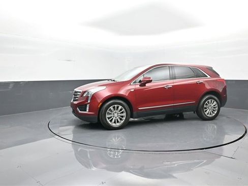 Used 2018 Cadillac XT5 Luxury w/ Driver Awareness Package image 4
