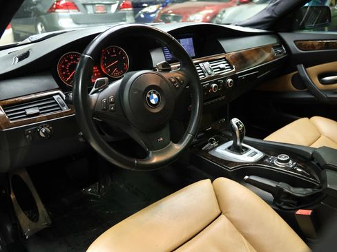 Used 2010 BMW 535i Sedan image 24