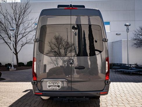 Used 2022 Mercedes-Benz Sprinter 3500 image 7