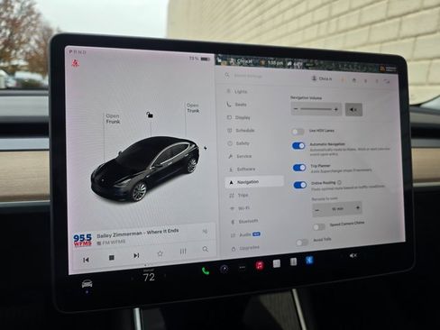 Used 2018 Tesla Model 3 Long Range image 52