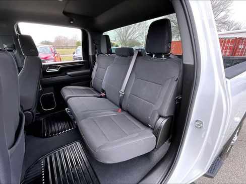 Used 2025 Chevrolet Silverado 2500 LT w/ Convenience Package image 18