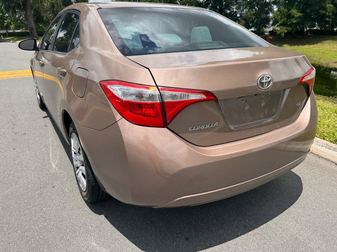 Used 2016 Toyota Corolla LE FWD image 16