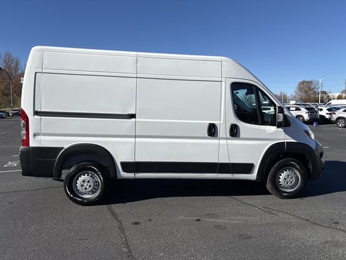 New 2026 RAM ProMaster 1500 w/ Safety Group FWD image 10