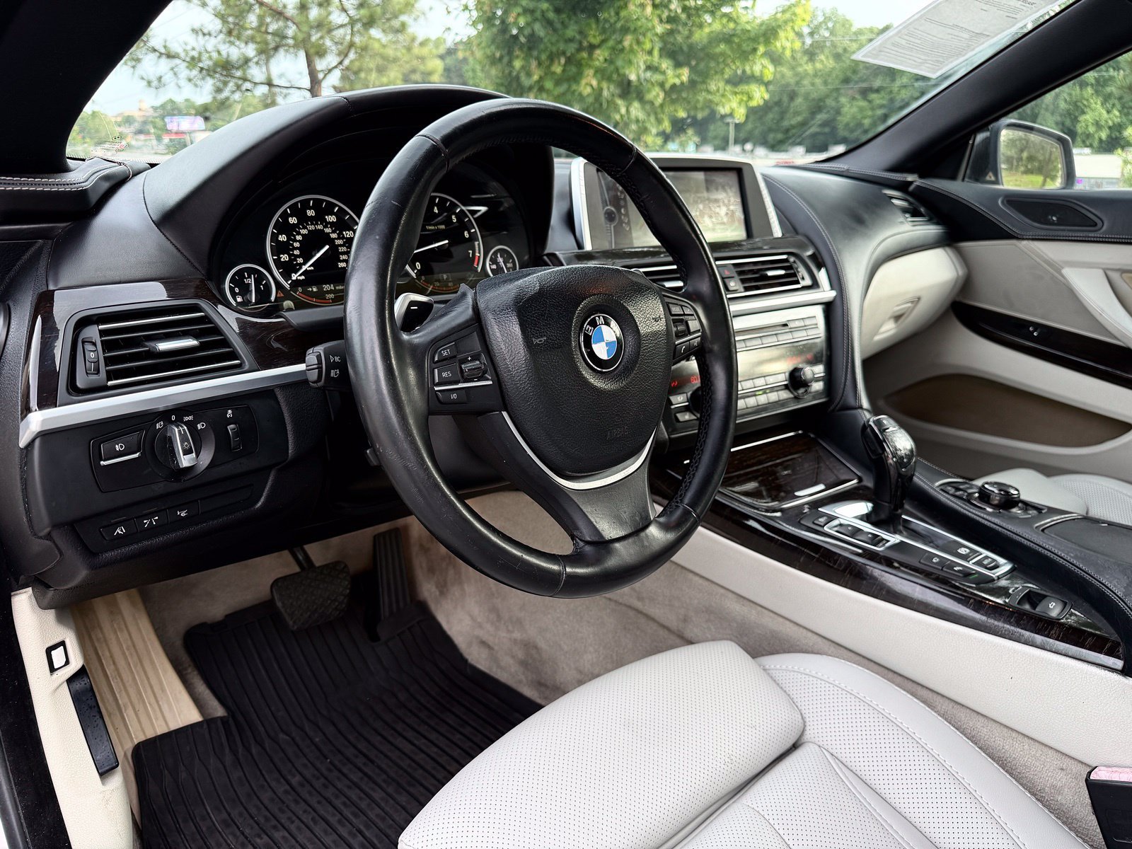 Used 2012 BMW 650i Convertible w/ Driver Assistance Pkg RWD image 19