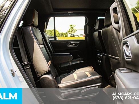 Used 2024 GMC Yukon AT4 w/ Technology Package AWD/4WD image 22