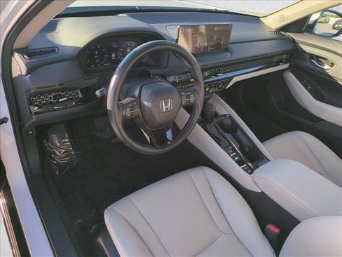 Used 2025 Honda Accord EX-L image 10