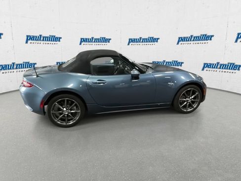 Used 2016 MAZDA MX-5 Miata Grand Touring RWD image 12