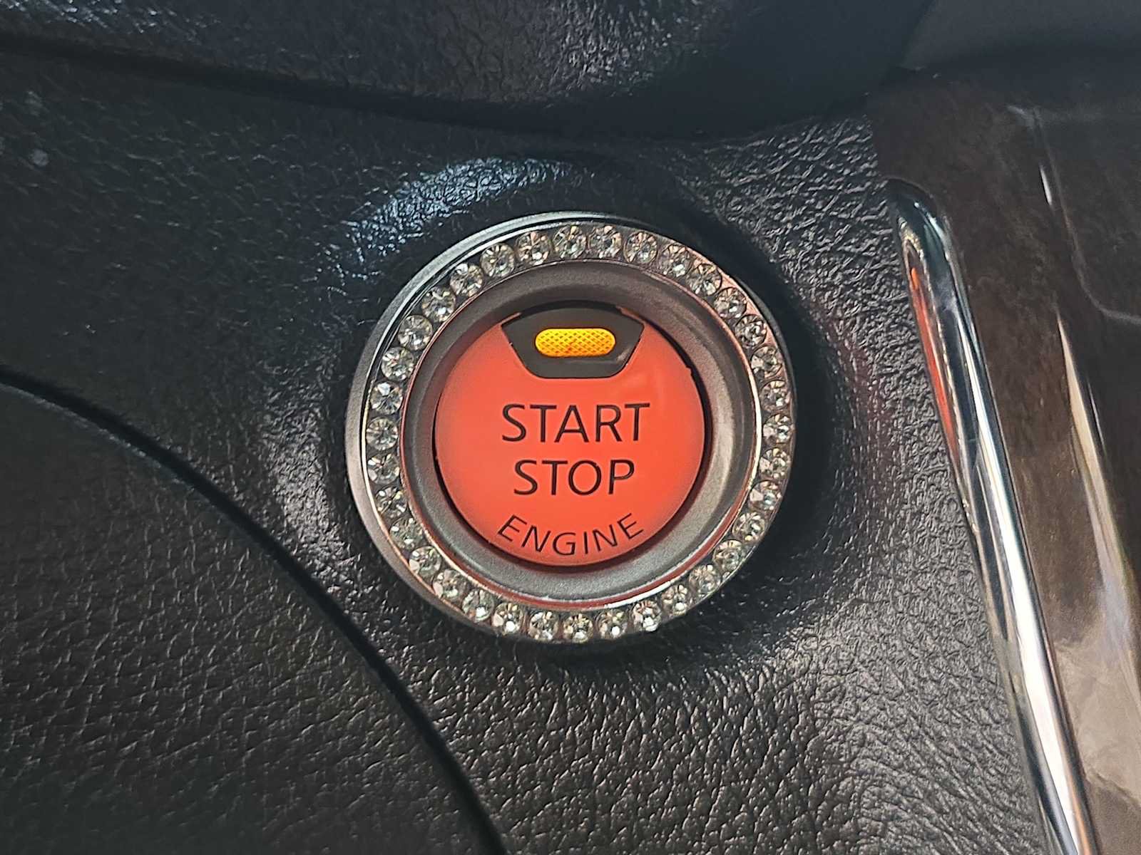 Used 2014 Nissan Sentra SL w/ Premium Package FWD image 30