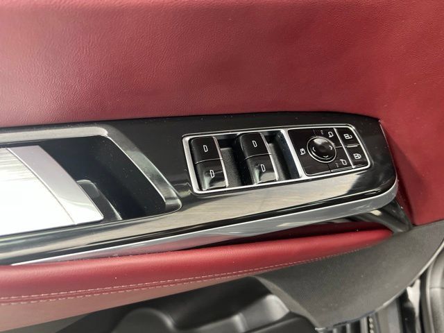 Used 2026 Cadillac Escalade Luxury w/ LPO, Floor Liner Package AWD/4WD image 14