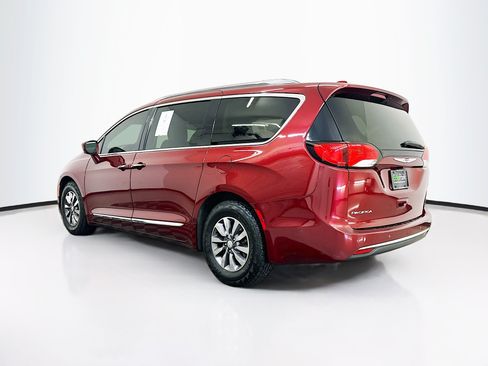 Used 2019 Chrysler Pacifica Touring-L Plus w/ Advanced Safetytec Group FWD image 5