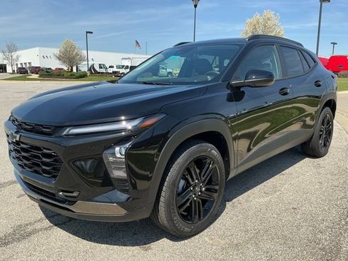 New 2026 Chevrolet Trax ACTIV w/ Driver Confidence Package FWD image 3