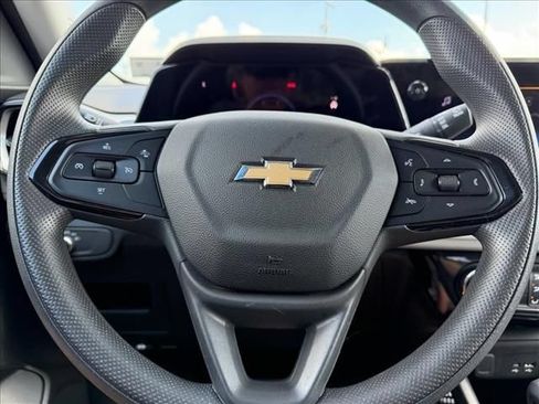 Used 2025 Chevrolet TrailBlazer LT w/ Driver Confidence Package AWD/4WD image 14