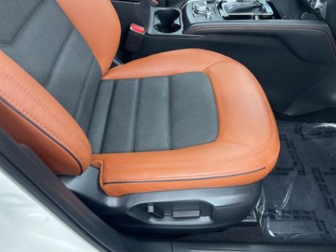 Used 2024 MAZDA CX-5 Carbon Edition image 23