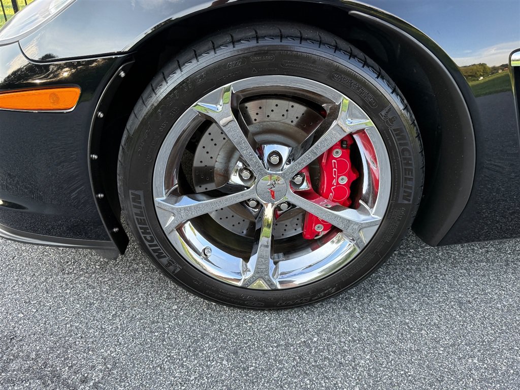 Used 2013 Chevrolet Corvette Grand Sport w/ 2LT Preferred Equipment Group RWD image 23