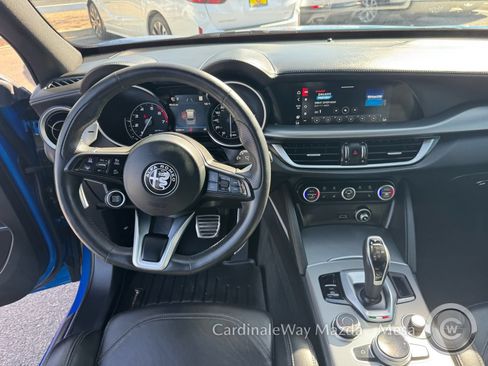 Used 2023 Alfa Romeo Stelvio Veloce AWD/4WD image 17