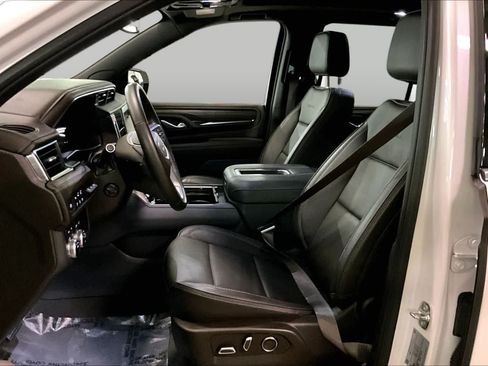 Used 2024 GMC Yukon Denali AWD/4WD image 9