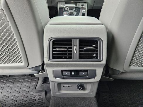 Used 2022 Audi Q5 2.0T Premium Plus image 22