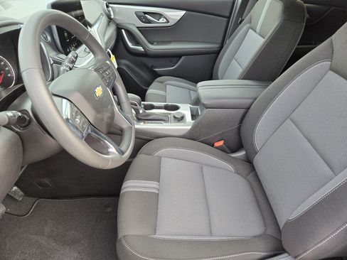 New 2025 Chevrolet Blazer LT w/ Convenience Package image 9