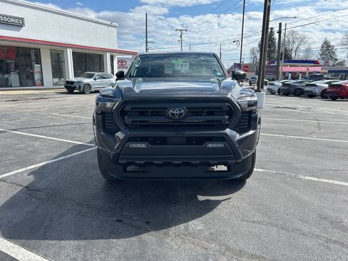 New 2026 Toyota Tacoma SR5 AWD/4WD image 2