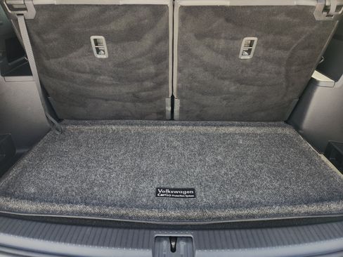 Used 2024 Volkswagen Atlas SE FWD image 34