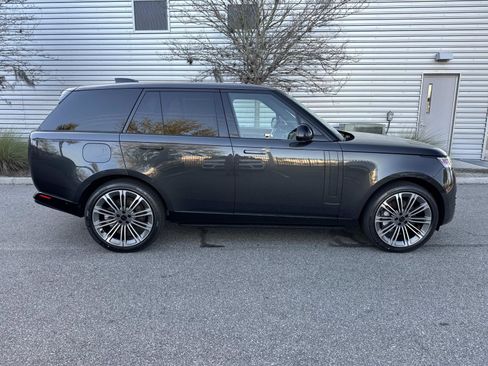 New 2026 Land Rover Range Rover SE image 5